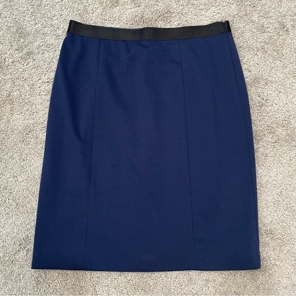 T Tahari Navy Blue Skirt Size 6 - Picture 1 of 10